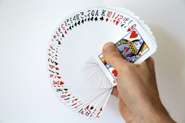 FANNING CARD DECK MAGIC