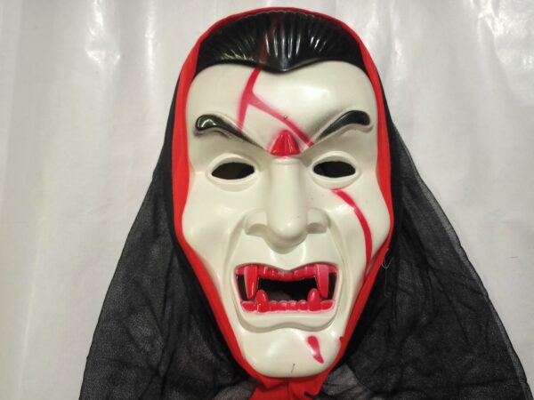 DRACULA GHOST MASK GAG PRANK TOY